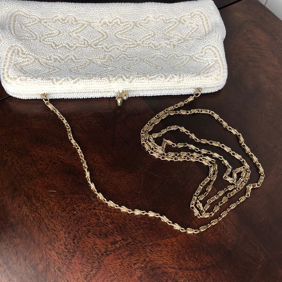 White Seed Bead Bag with Key Chain - Picture 9 of 16